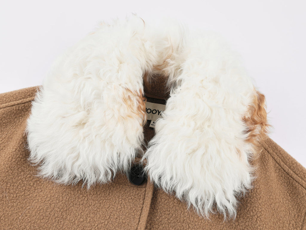 Balmacaan wool coat with contrasting wool collar