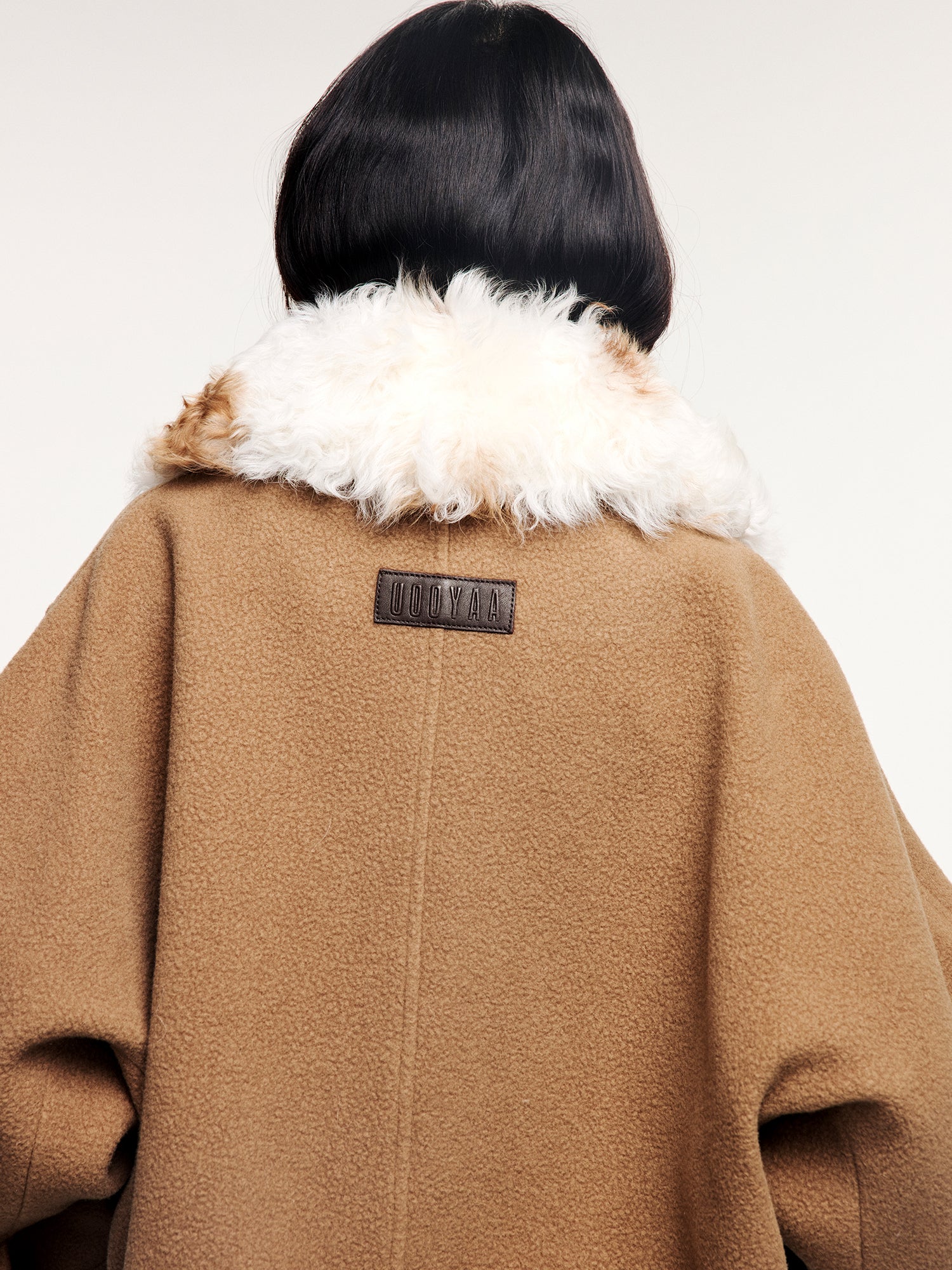 Balmacaan wool coat with contrasting wool collar