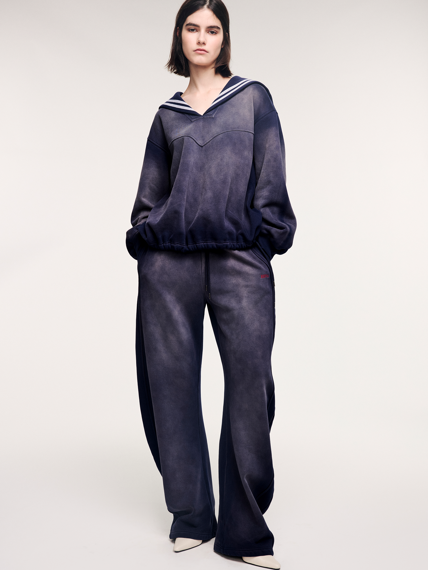 Collar sweatshirt in faded navy