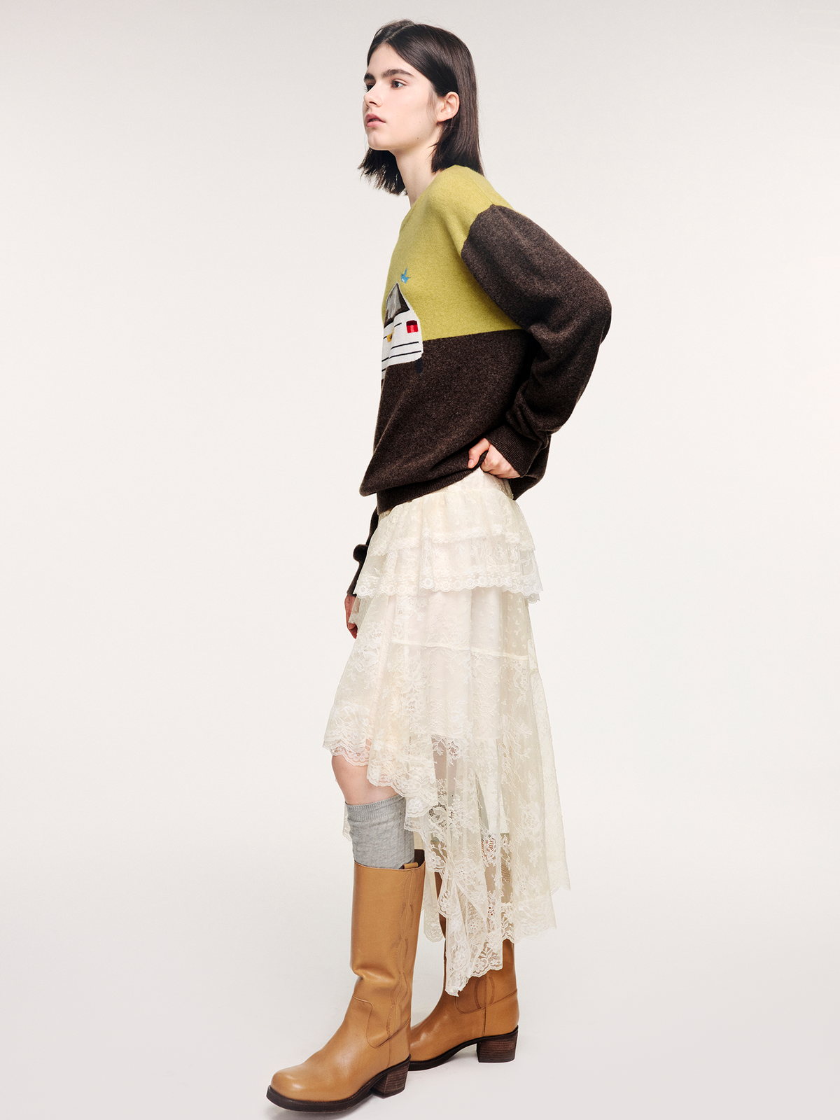 Traveling puppy print colorblock pullover