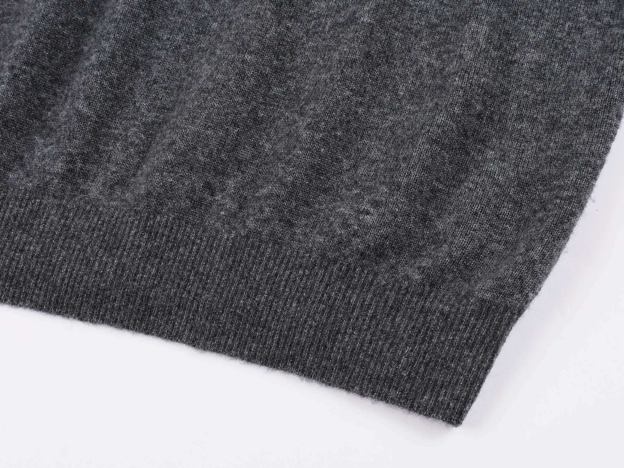 Traveling puppy print colorblock pullover