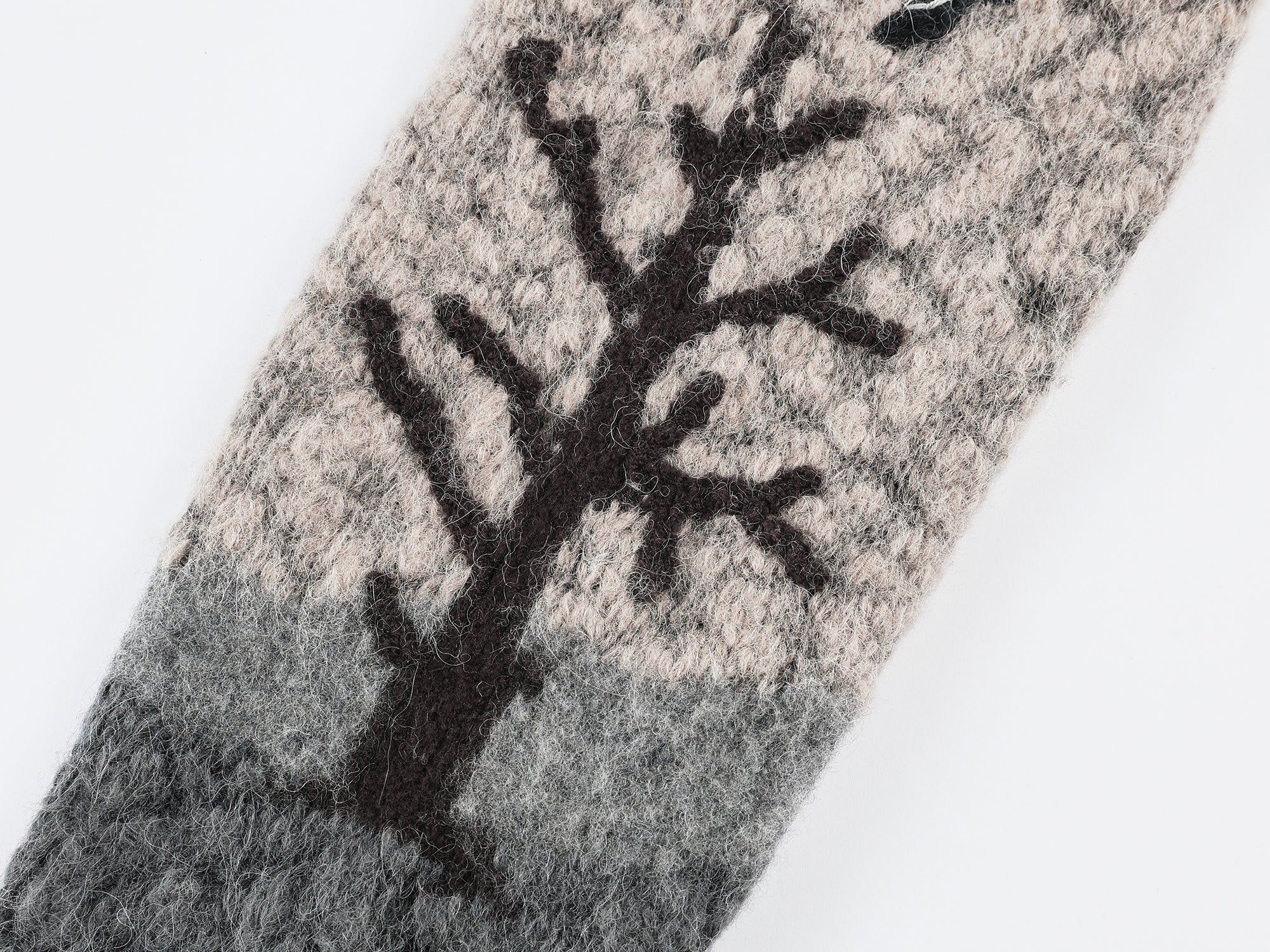 Vintage fantasy landscape pullover knit