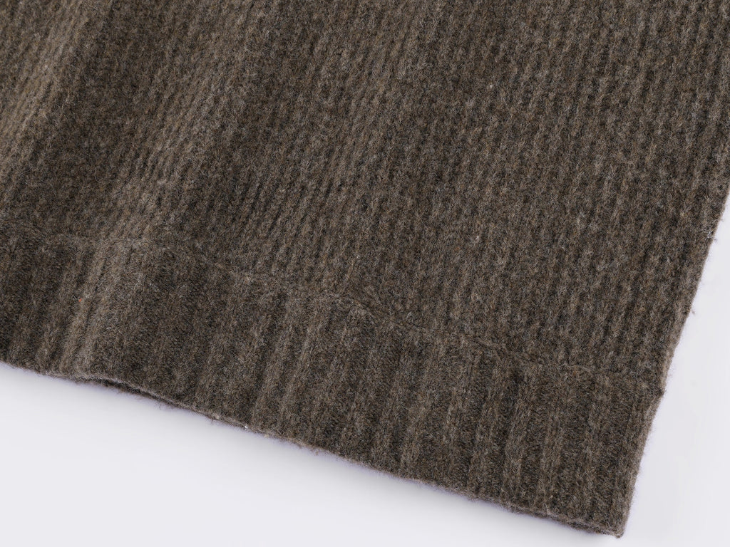 V-neck pullover with lace panels