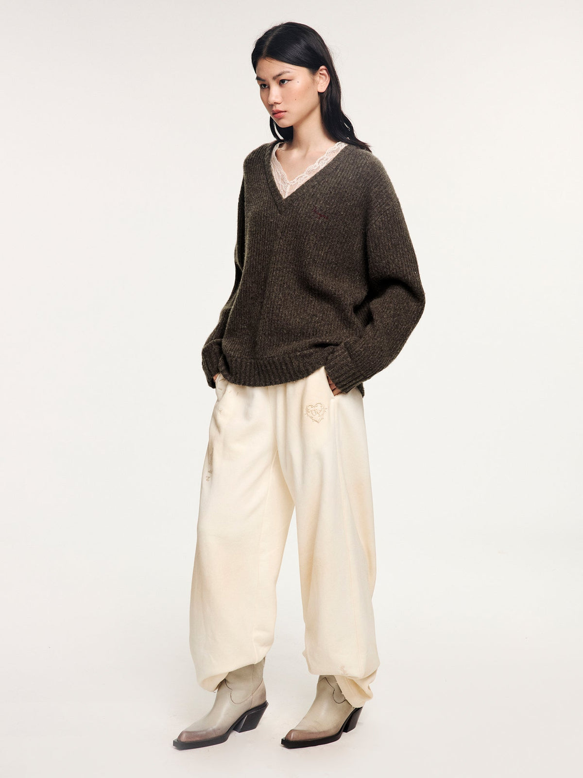 V-neck pullover with lace panels