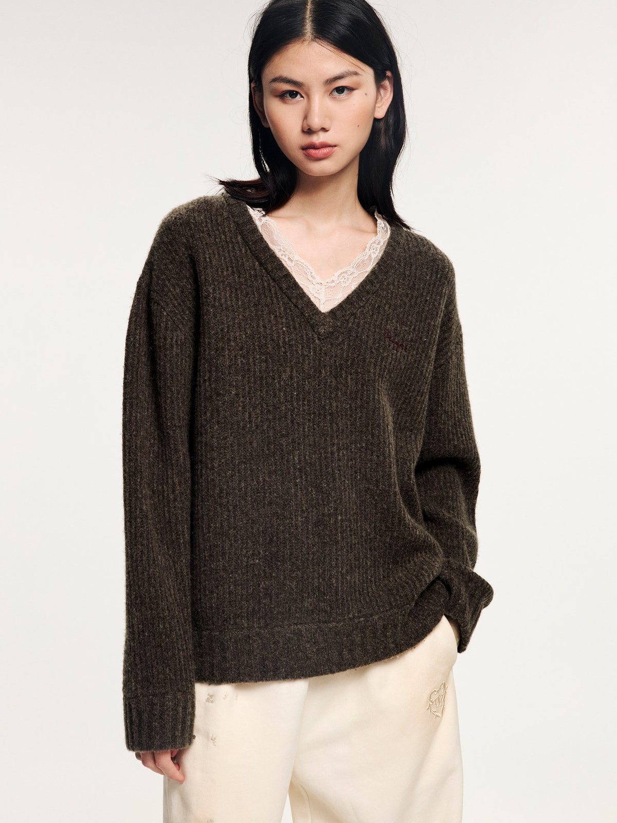 V-neck pullover with lace panels