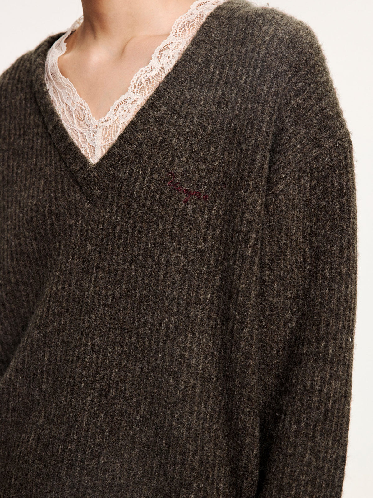 V-neck pullover with lace panels