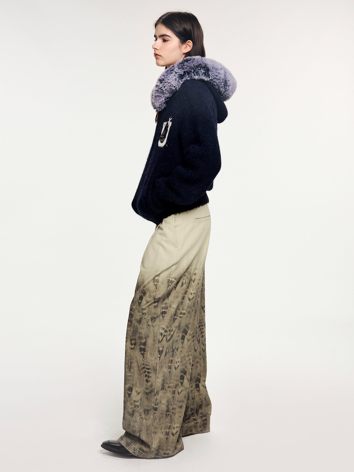 Fuzzy collar zip-up knit cardigan