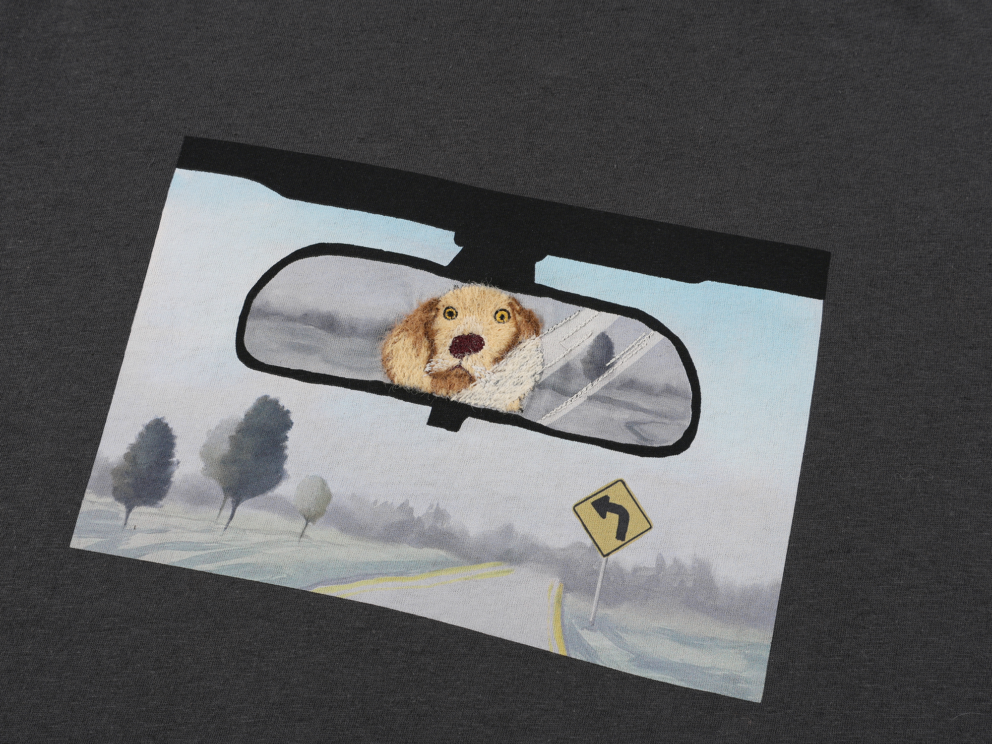 Traveling puppy print long sleeve t-shirt