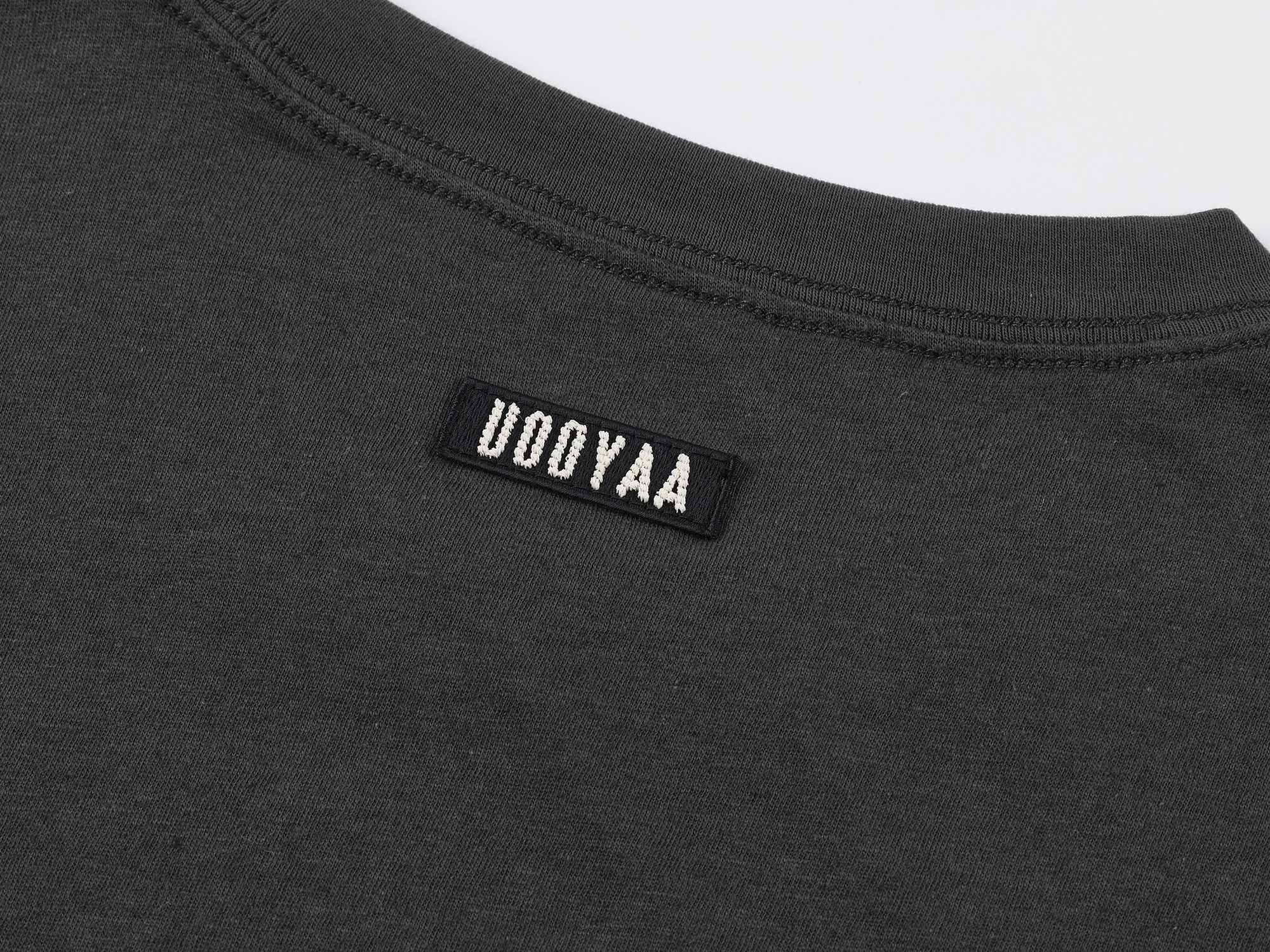 Traveling puppy print long sleeve t-shirt