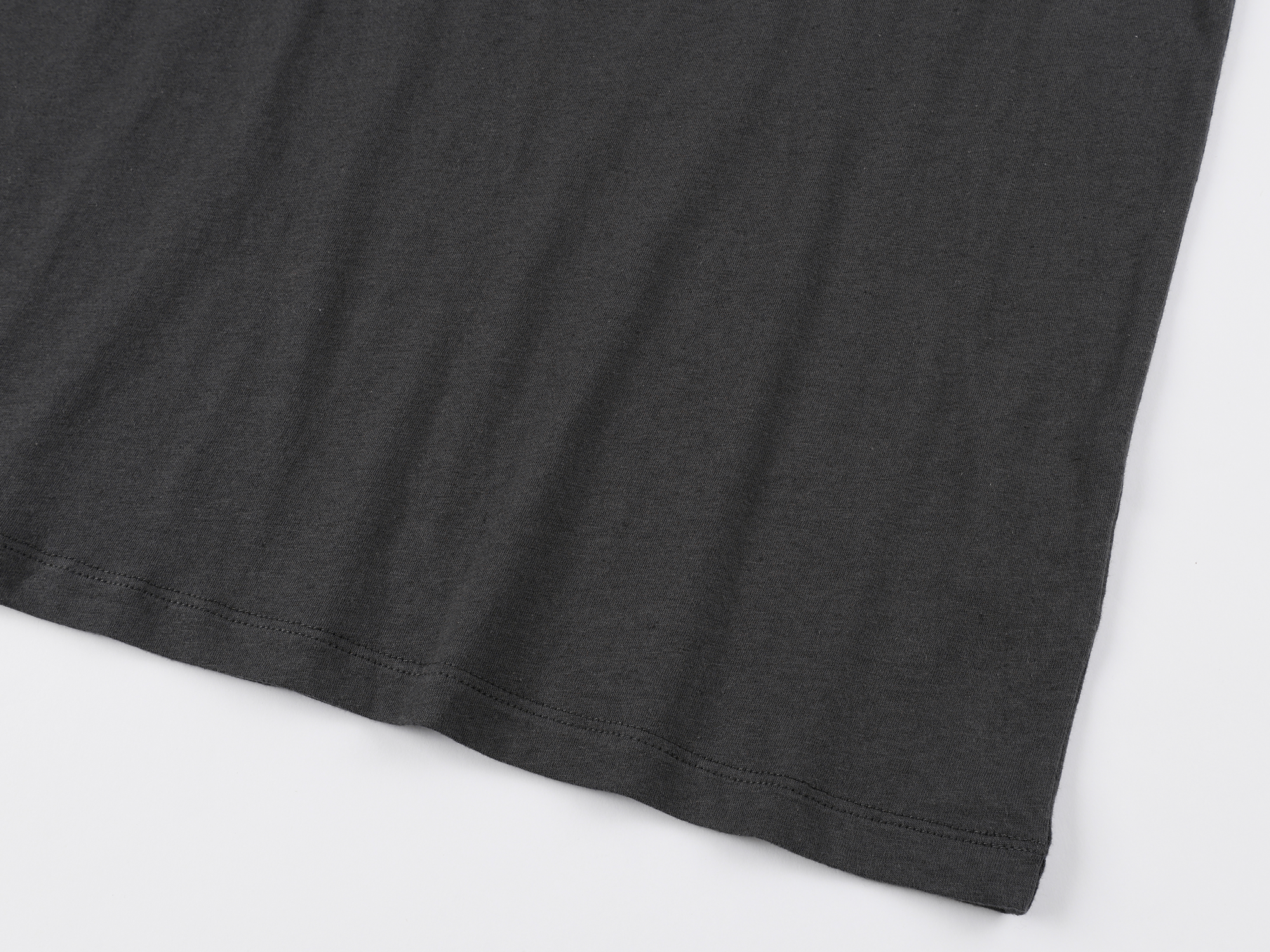 Traveling puppy print long sleeve t-shirt