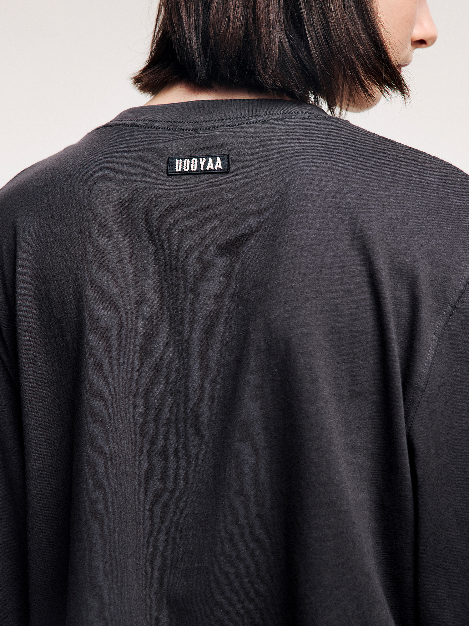 Traveling puppy print long sleeve t-shirt