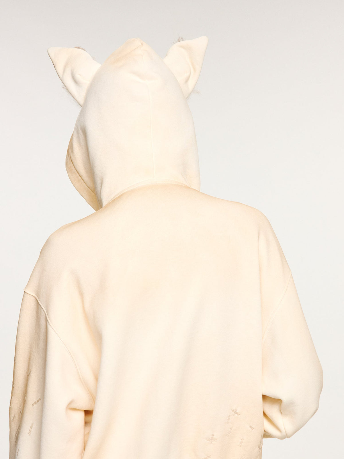 Elf-ear hoodie with distressed spray effect