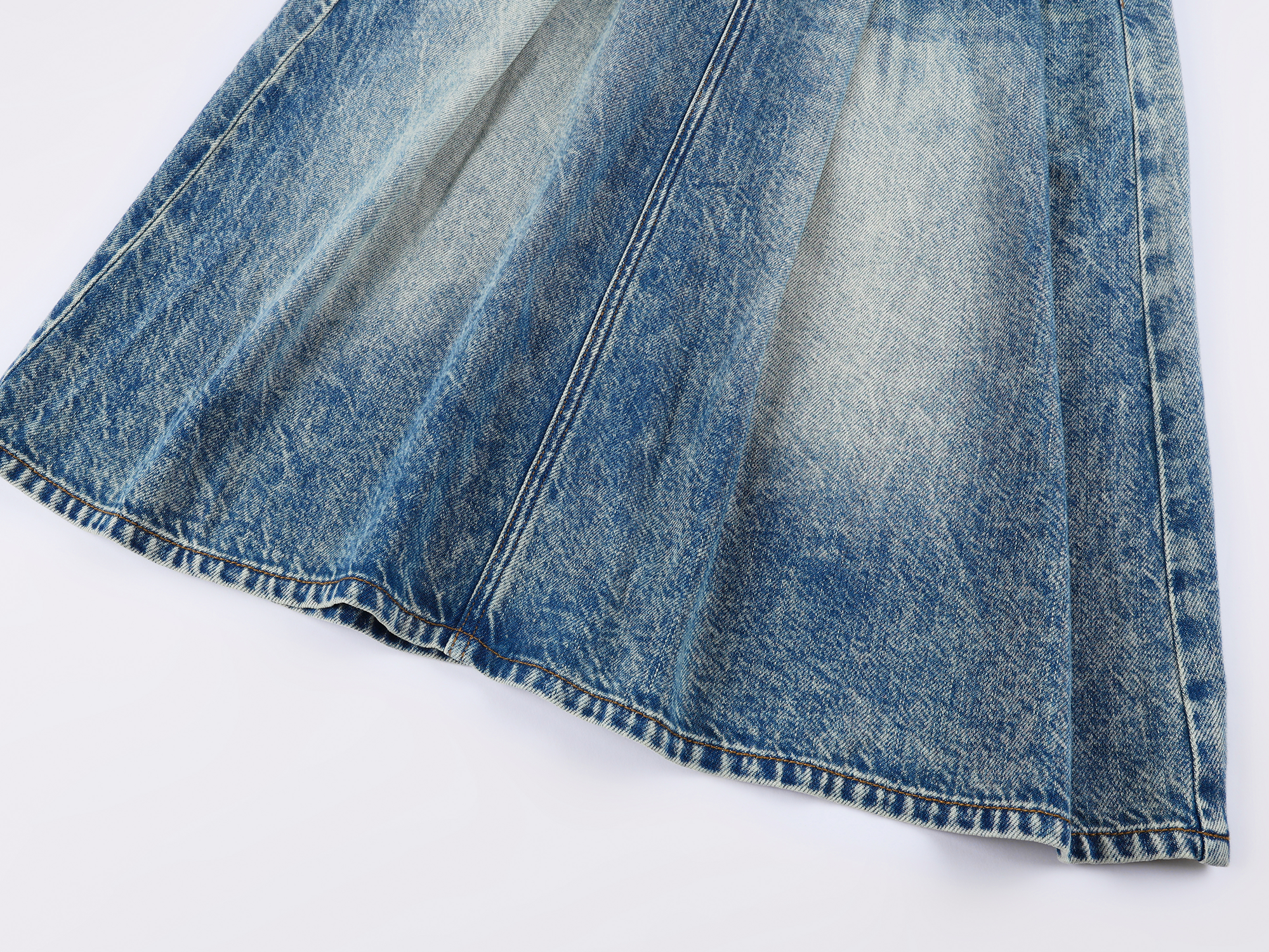 Irregular pleated denim skirt