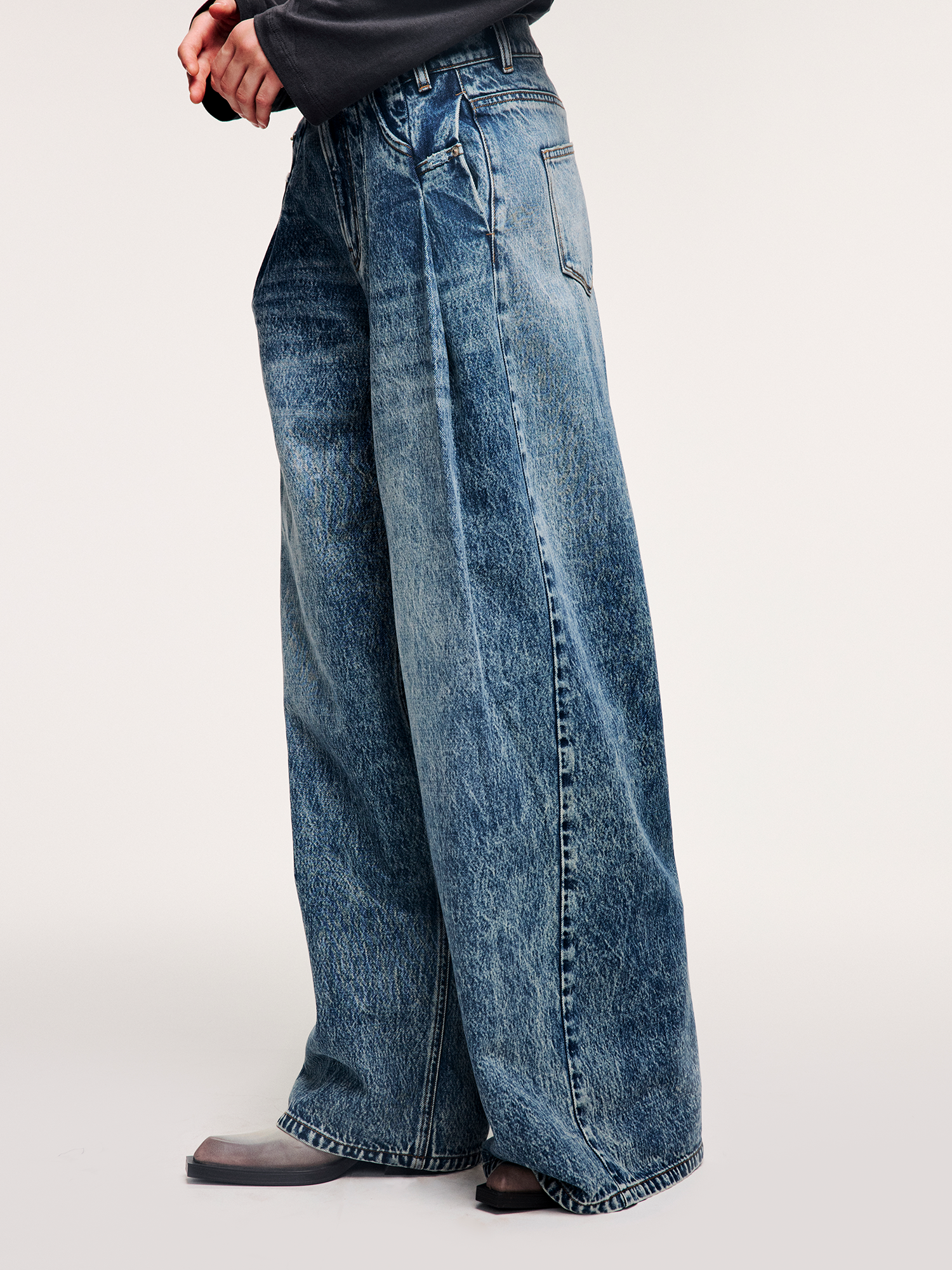 Irregular pleated denim pants