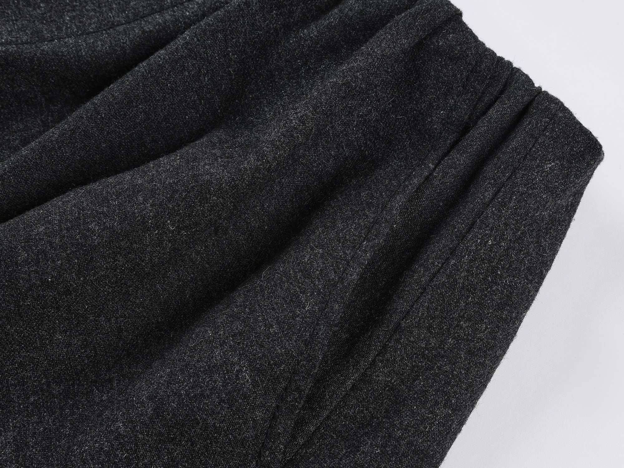 Fine wool ruched short skirt