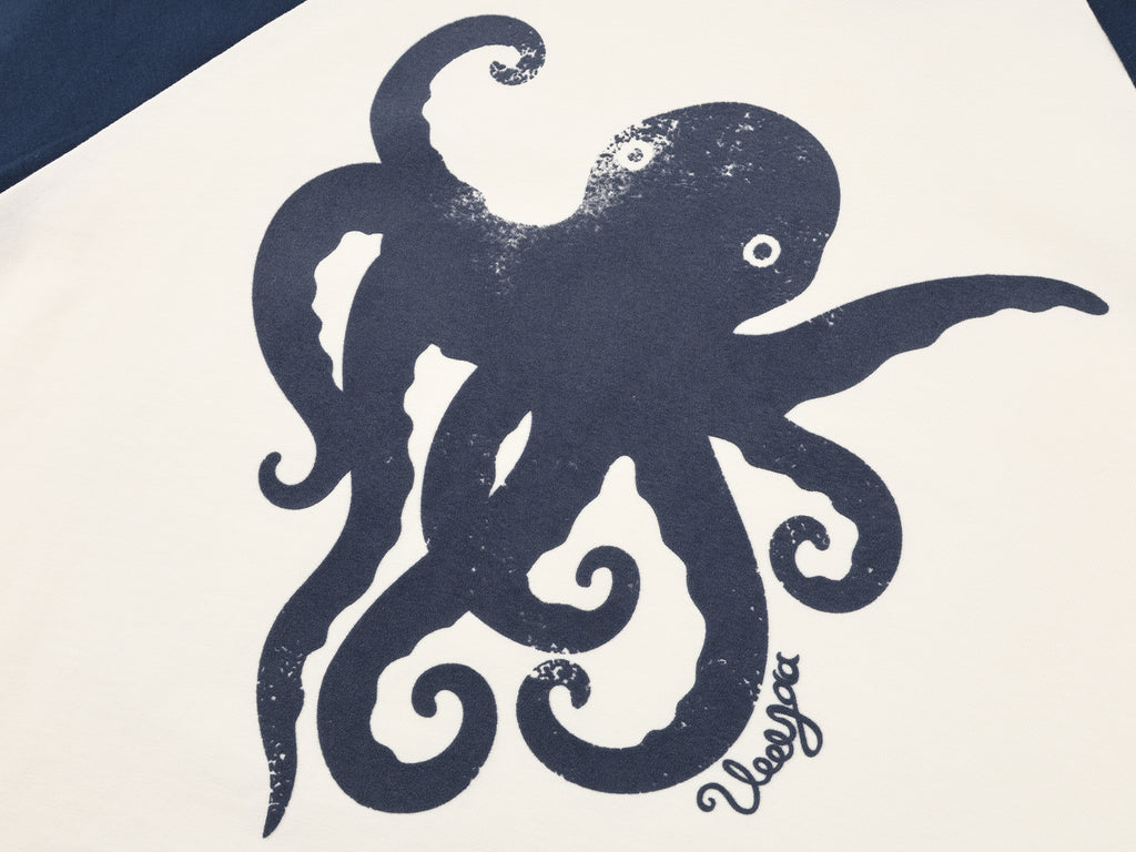 Raglan sleeve t-shirt with undersea octopus