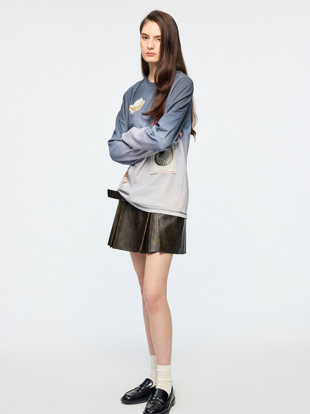 Gradient long sleeve t-shirt with fantasy undersea motif