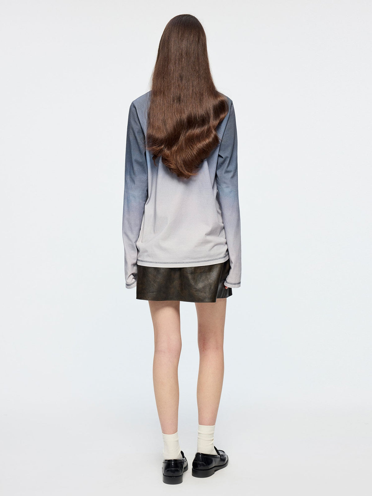 Gradient long sleeve t-shirt with fantasy undersea motif