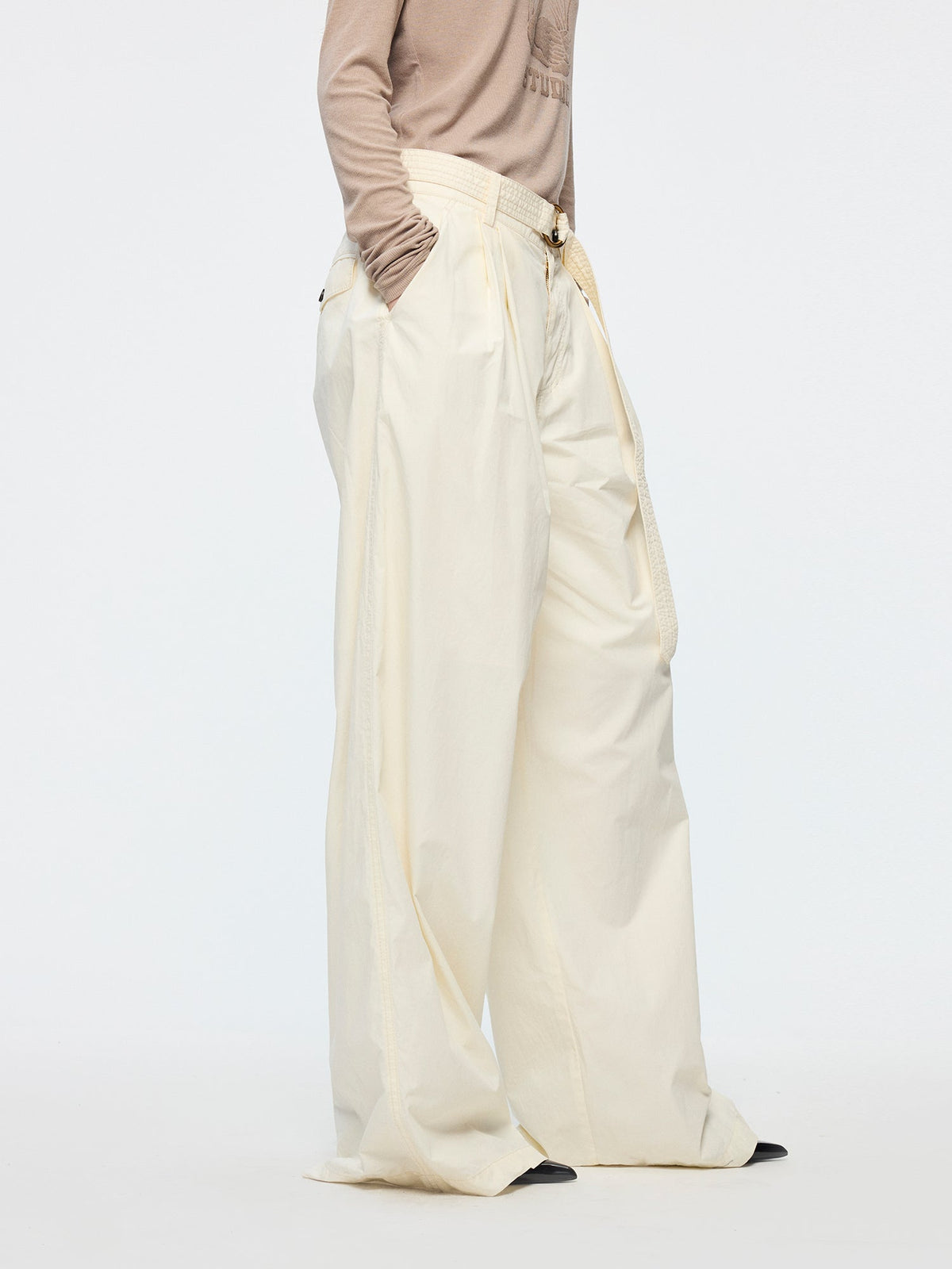 Pleated suit trousers