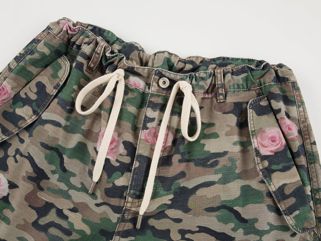 Rose camouflage cropped cargo pants