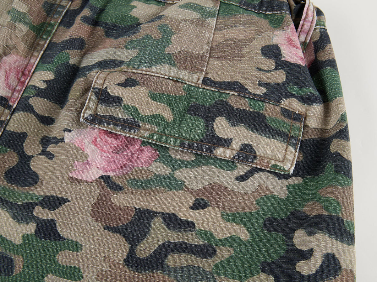 Rose camouflage cropped cargo pants