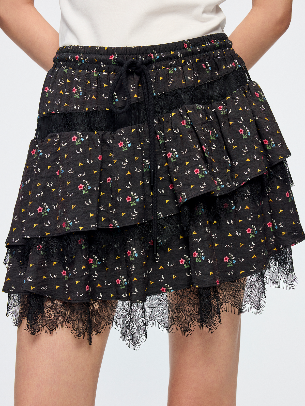 Floral tiered mini skirt