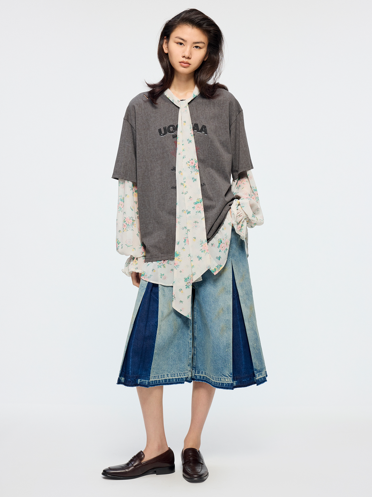 Floral ribbon mock-layer t-shirt