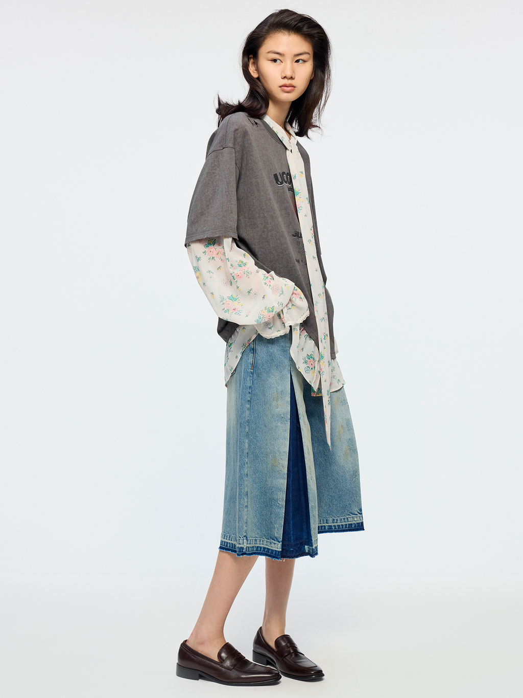 Floral ribbon mock-layer t-shirt