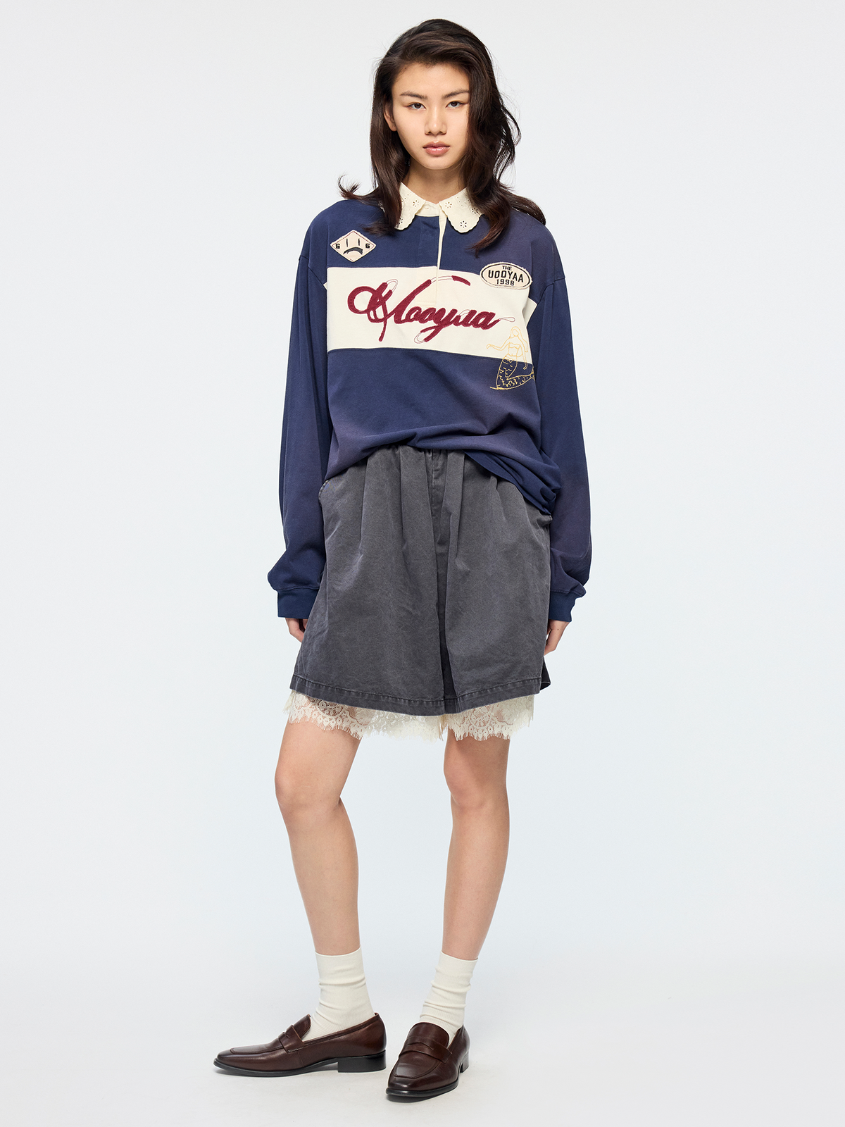 Applique badge Peter Pan collar polo