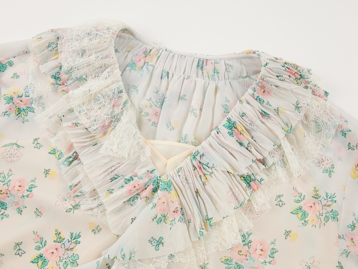 Floral ruffle collar dress