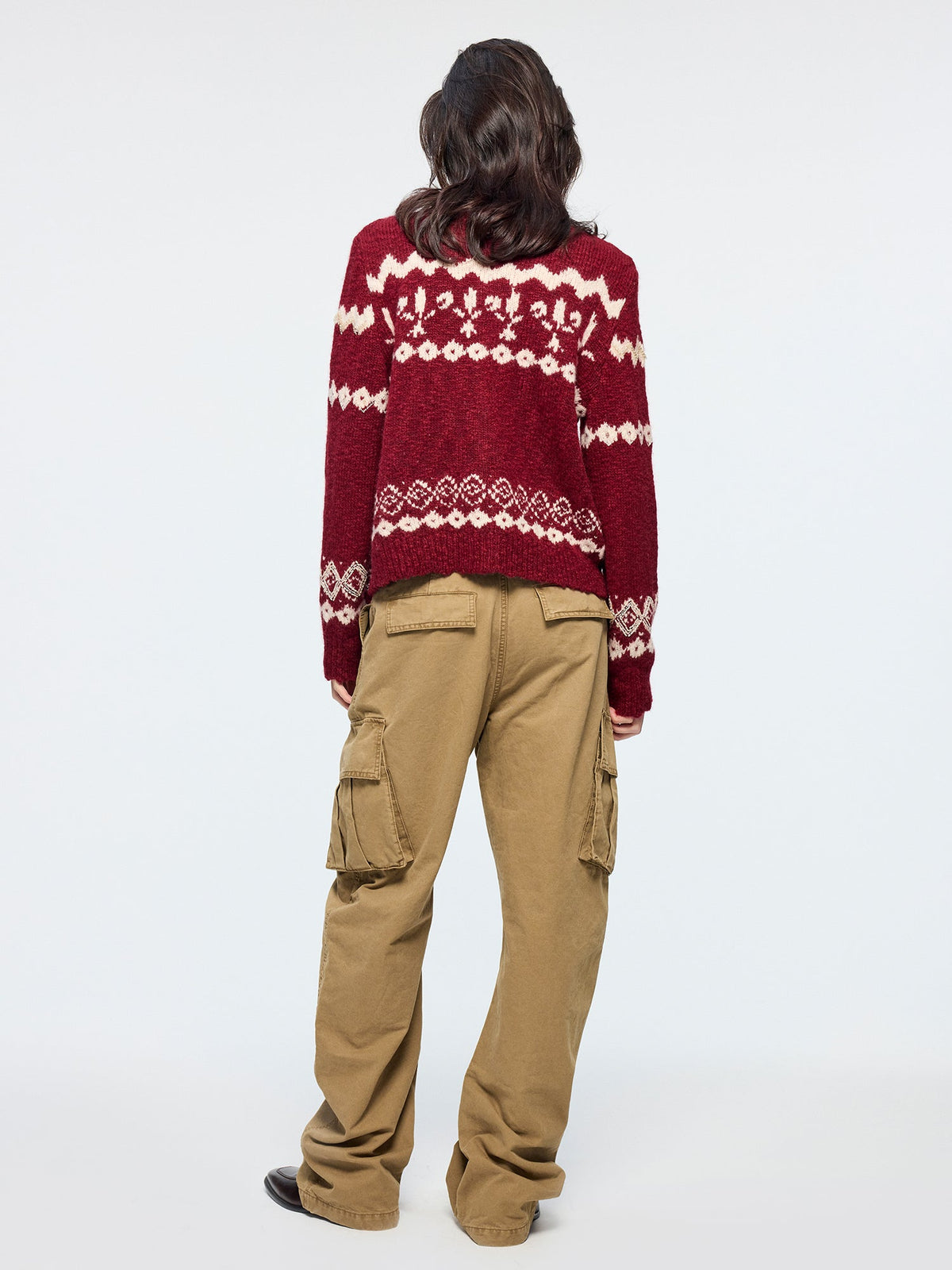 Curved leg cargo pants