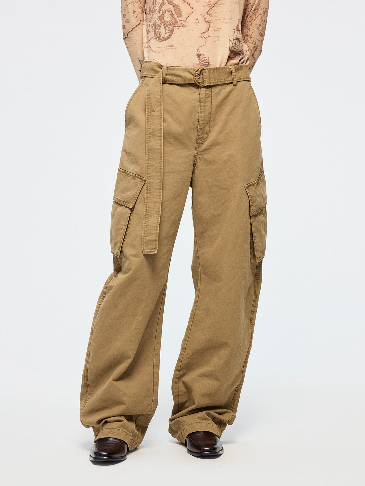 Curved leg cargo pants