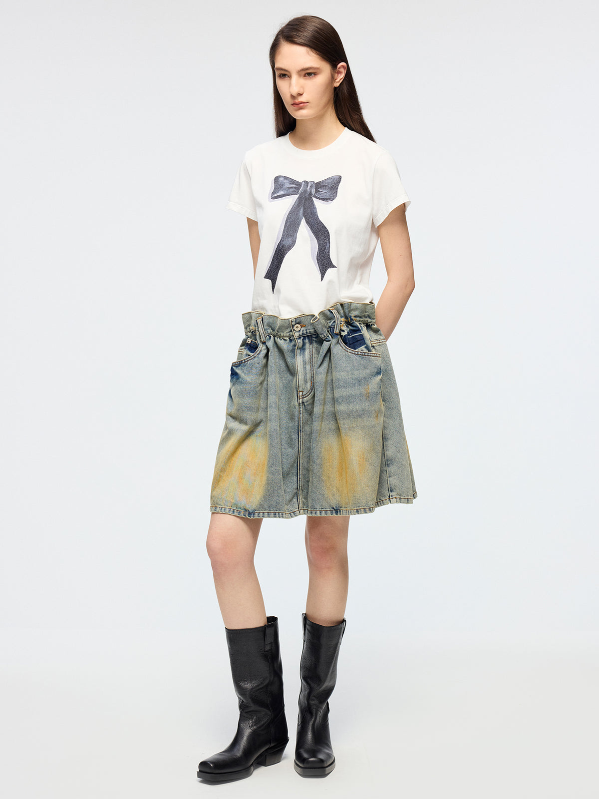 Pleated denim skirt
