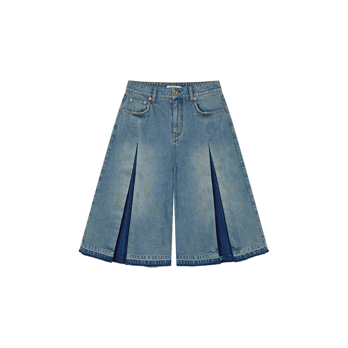 Pleated denim shorts