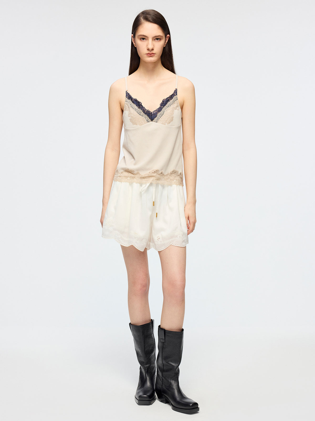 Openwork embroidered shorts