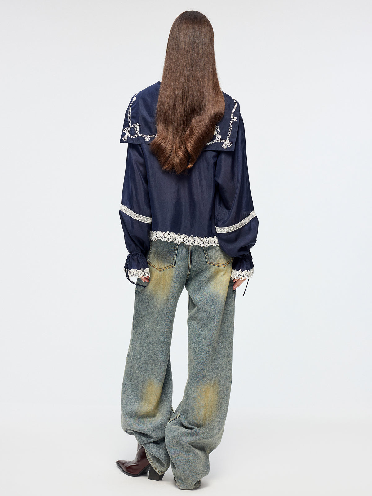 Washed dirty spray jeans