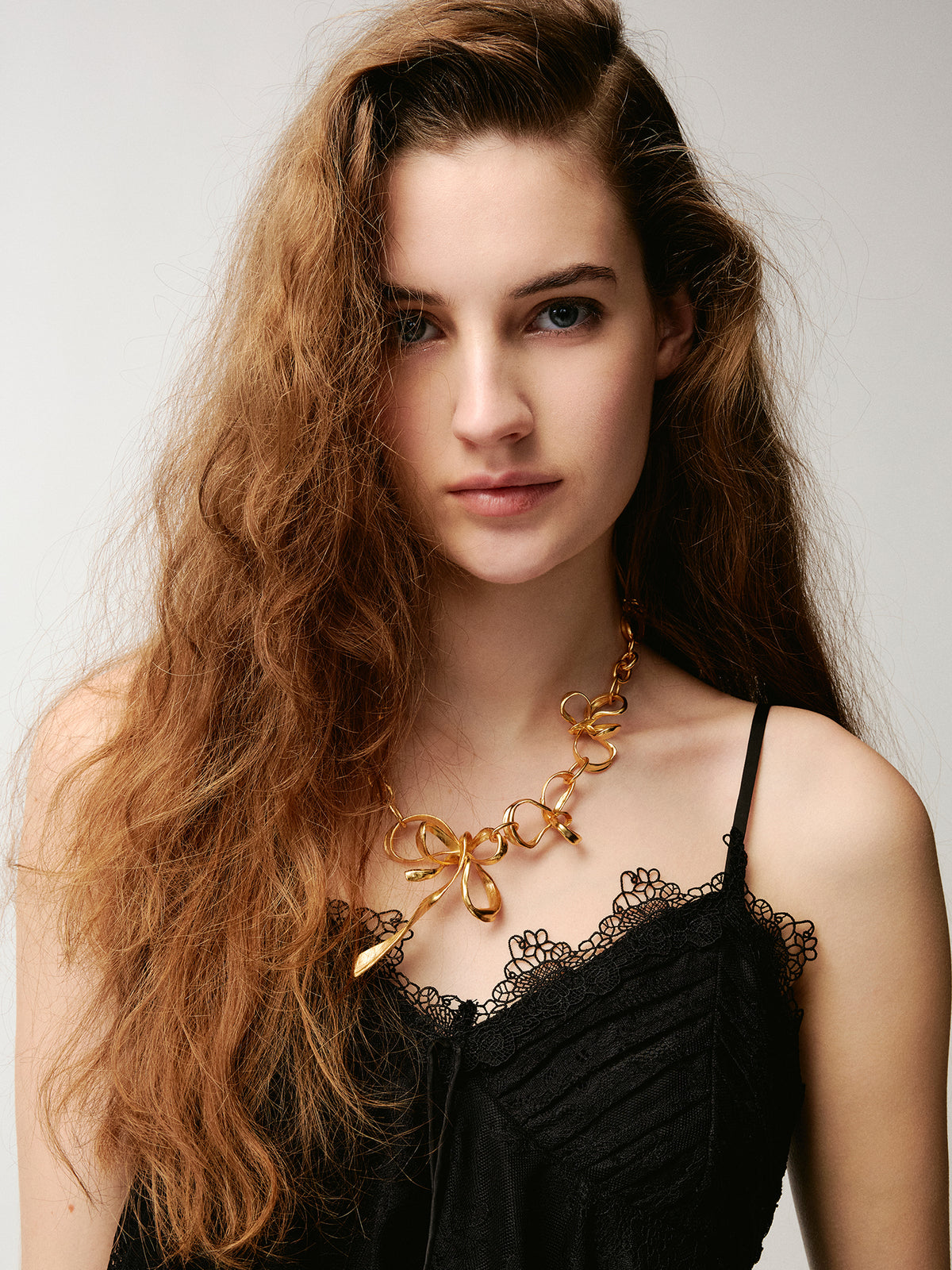 Metal Bow Necklace