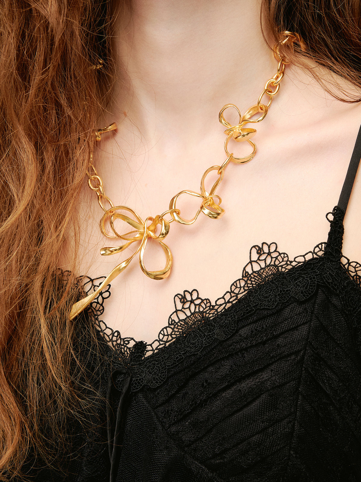 Metal Bow Necklace