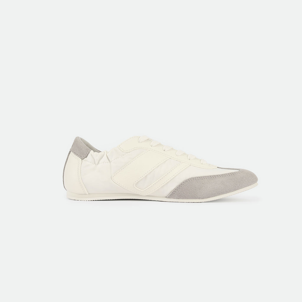 Classic leather sneakers