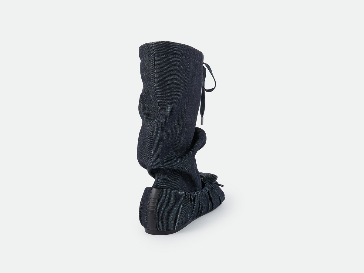 Ballerina in  slouch boots