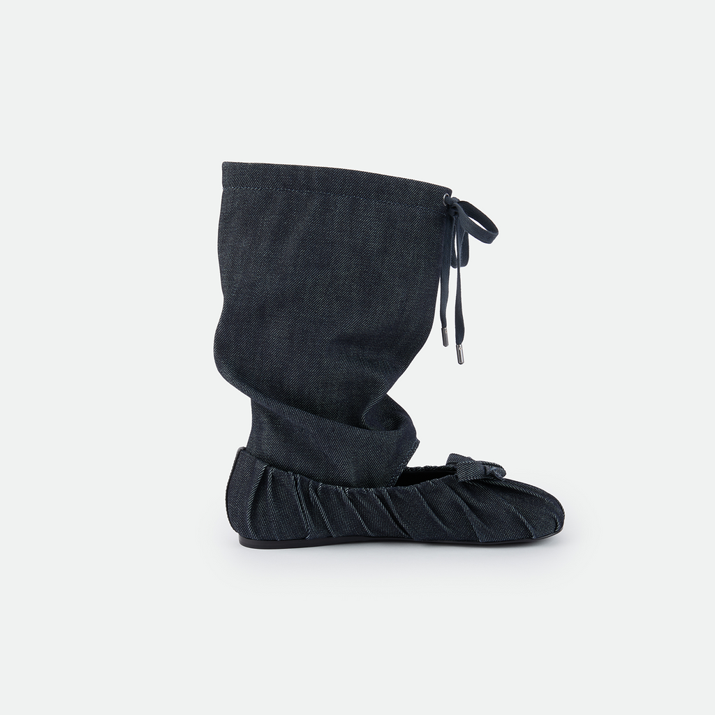 Ballerina in  slouch boots