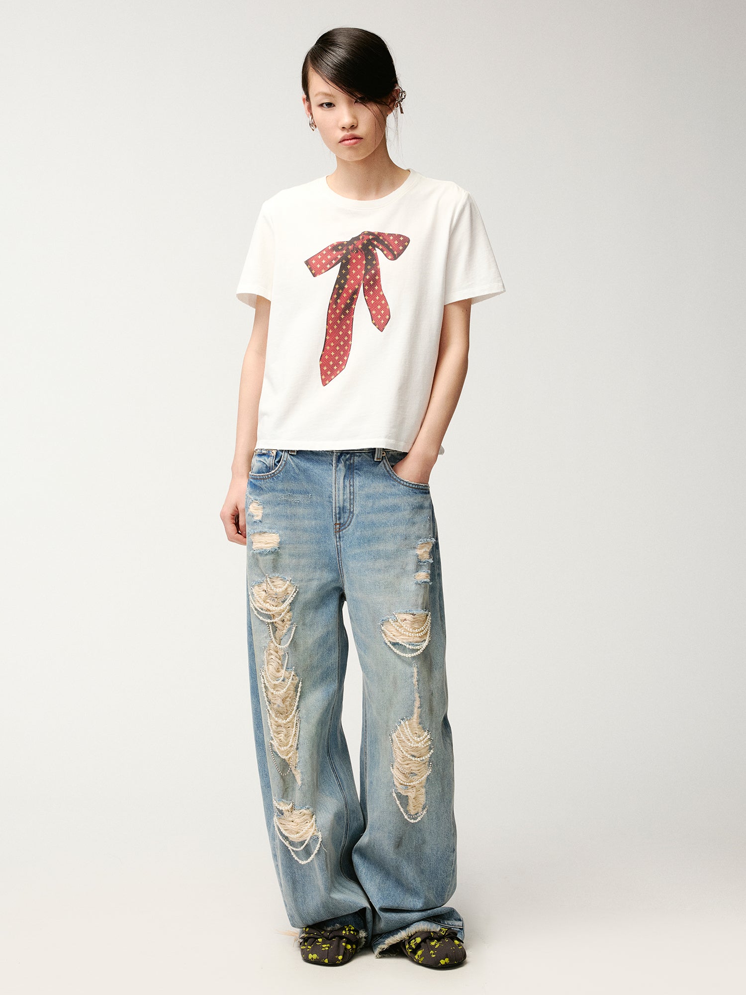 Foil-stamped tie bow T-shirt