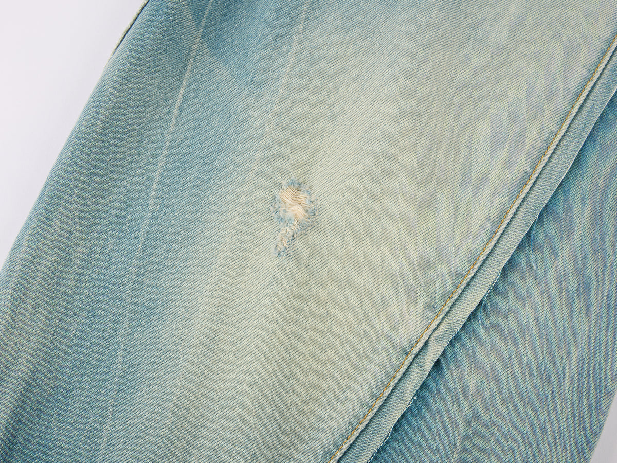 3D twisted seam jeans