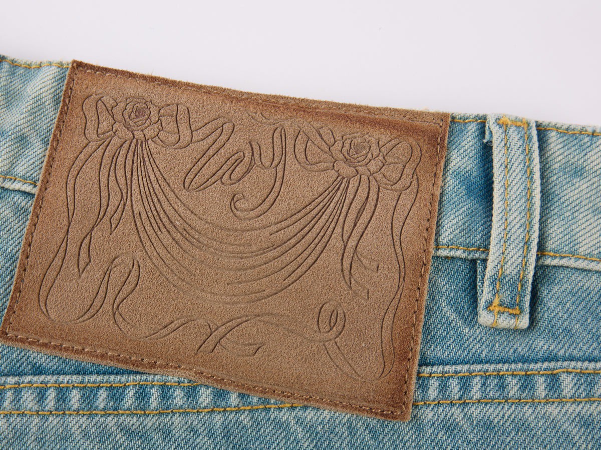 3D twisted seam jeans