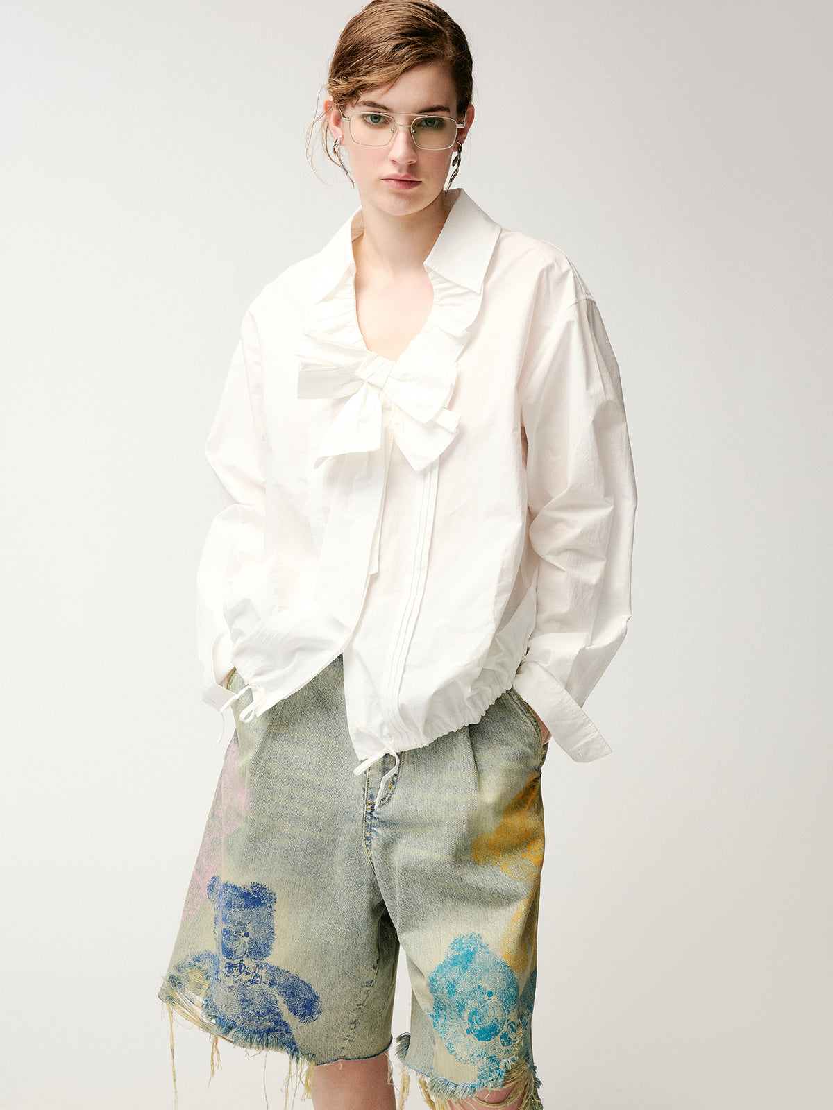Bow-tie ruffle collar shirt