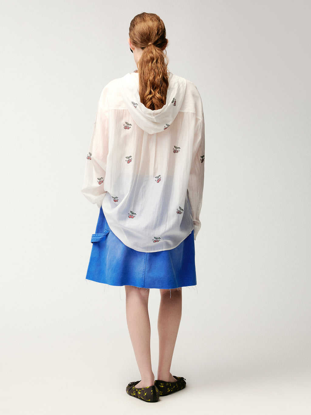ラインストーン チェリーモチーフ フーデッドシャツ