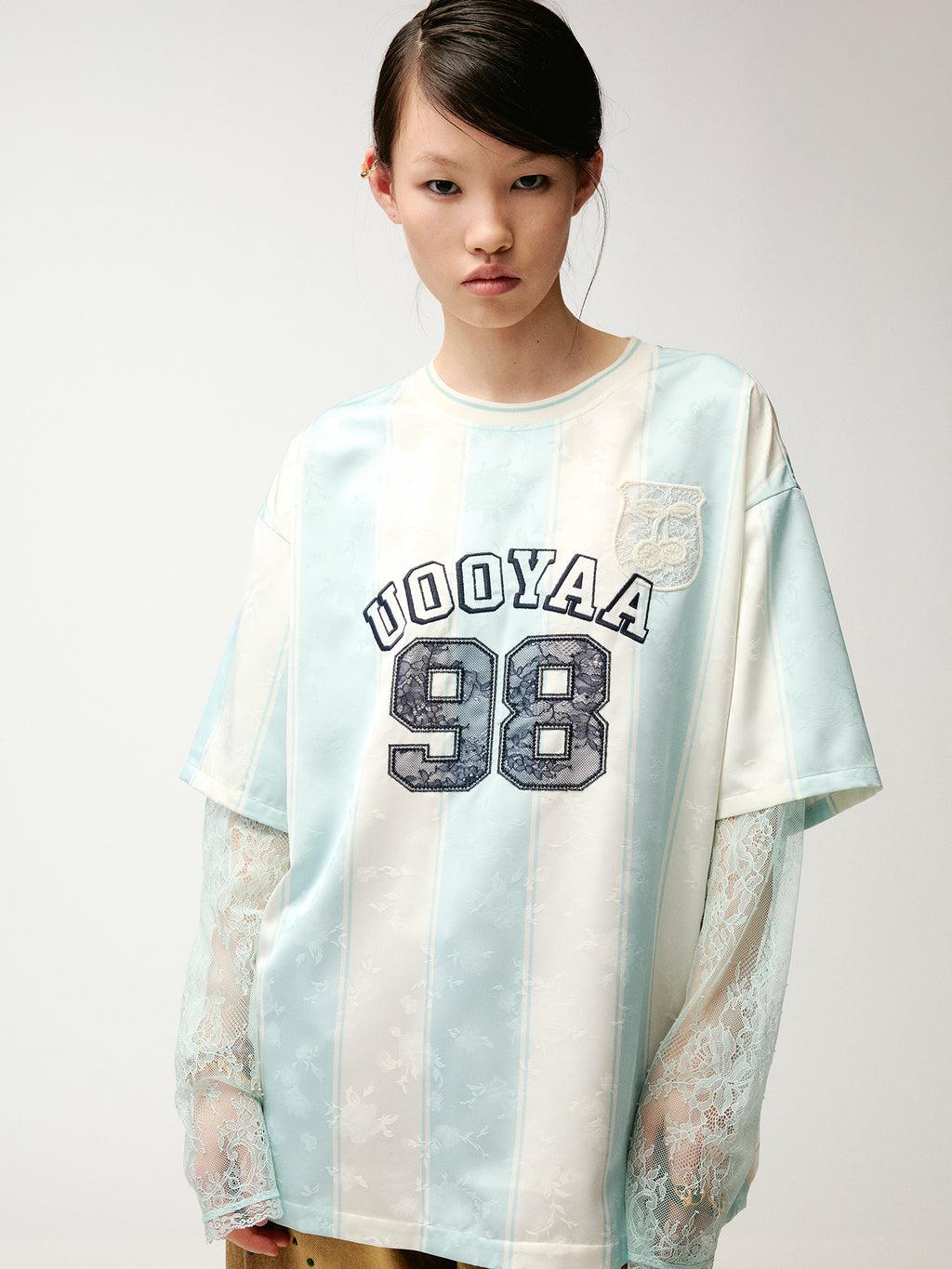 Lace spliced faux two-piece sport T-Shirt