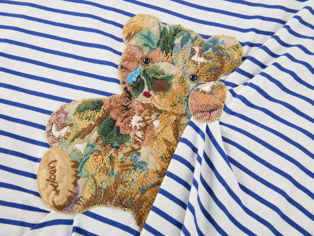 Sad bear appliqué embroidery pintuck T-Shirt