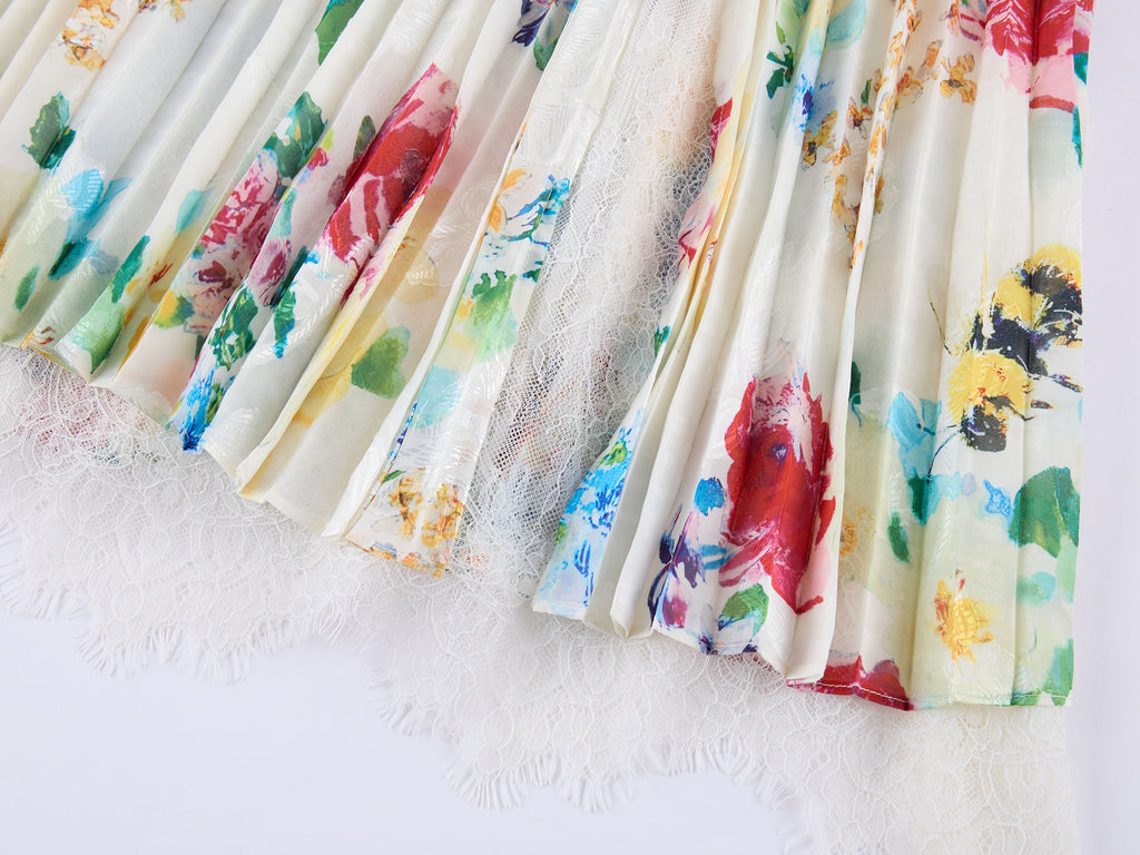 Floral and insect print lace pleated skirt
