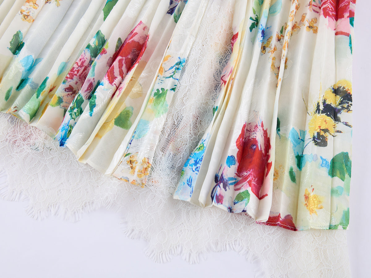 Floral and insect print lace pleated skirt